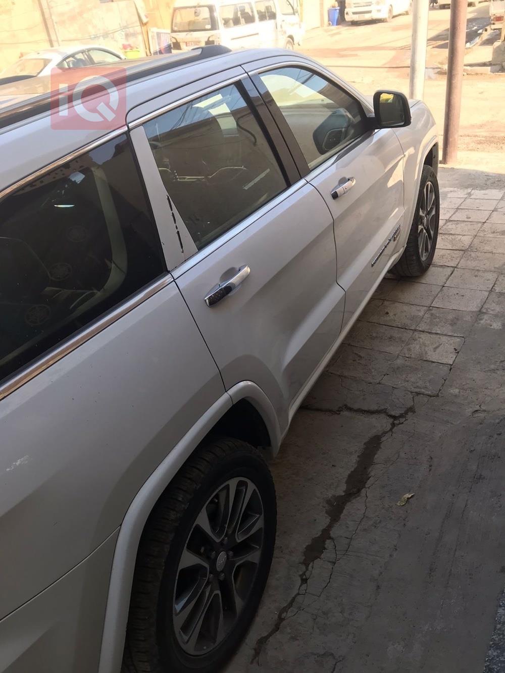 جيب جراند شيروكي